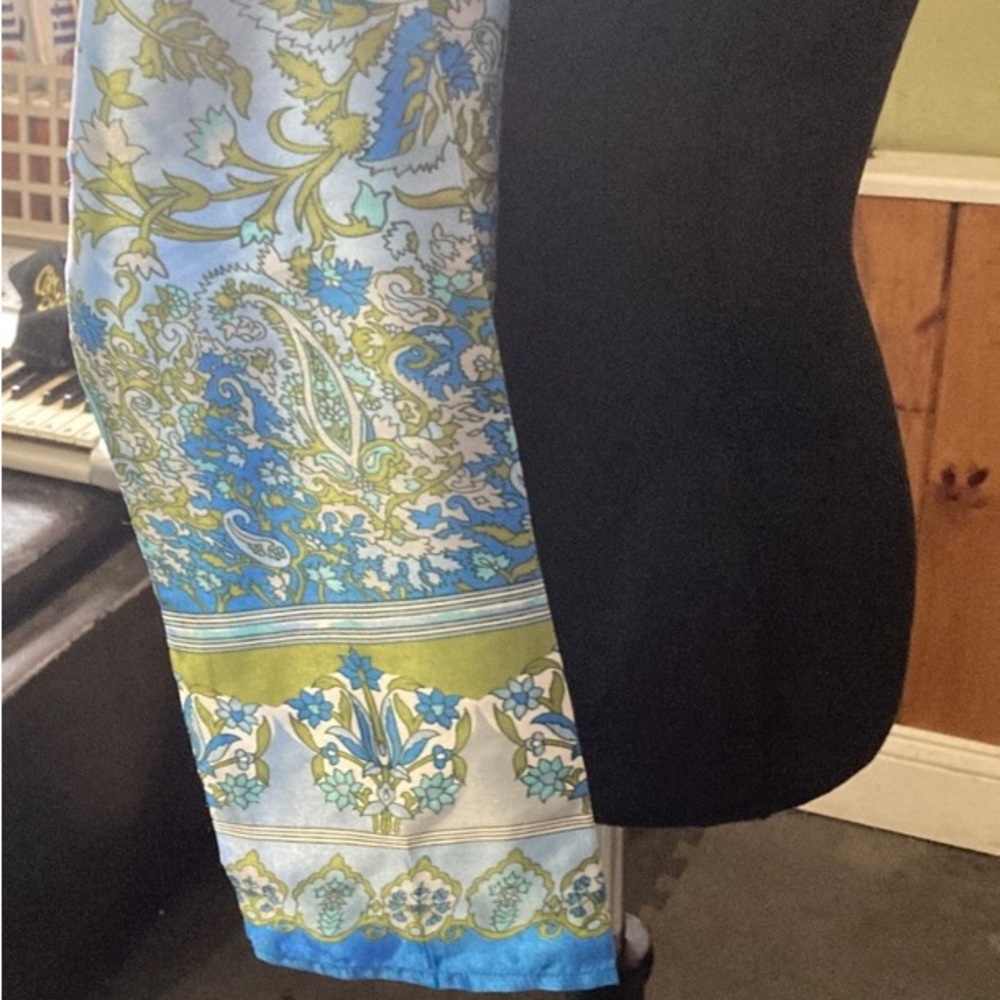 Top size small - Picture 3 of 3